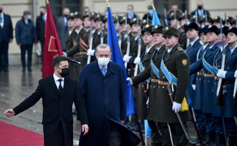 Intentan mediación entre Ucrania y Rusia mientras siguen esfuerzos diplomáticos europeos