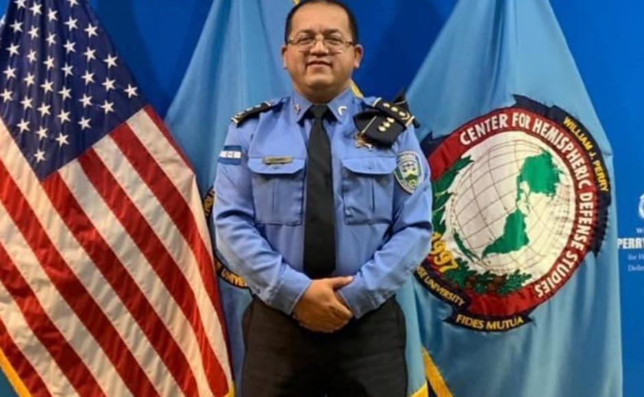 Nombran a nuevo director y subdirector de la Policía Nacional