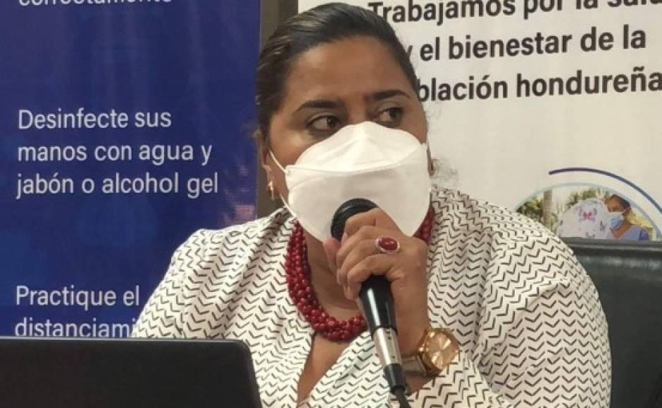 La doctora Karla Pavón instó a la población a “no relajarse” ante la presencia inminente de ómicron.