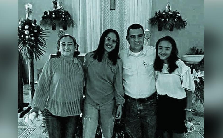 Buscan a profesor, su esposa y dos hijas en Cañaveral, Cortés