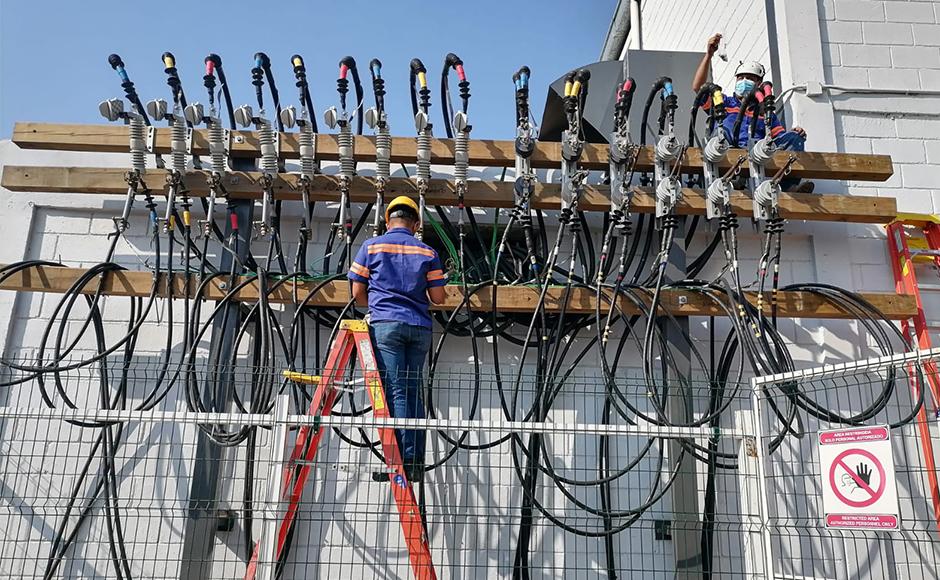 La empresa ha realizado más de 300 proyectos de ingeniería eléctrica.