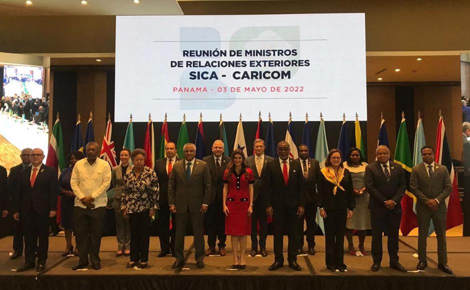 Celebración de un encuentro entre Estados de la Comunidad del Caribe (Caricom) y del Sistema de Integración Centroamericana (Sica).