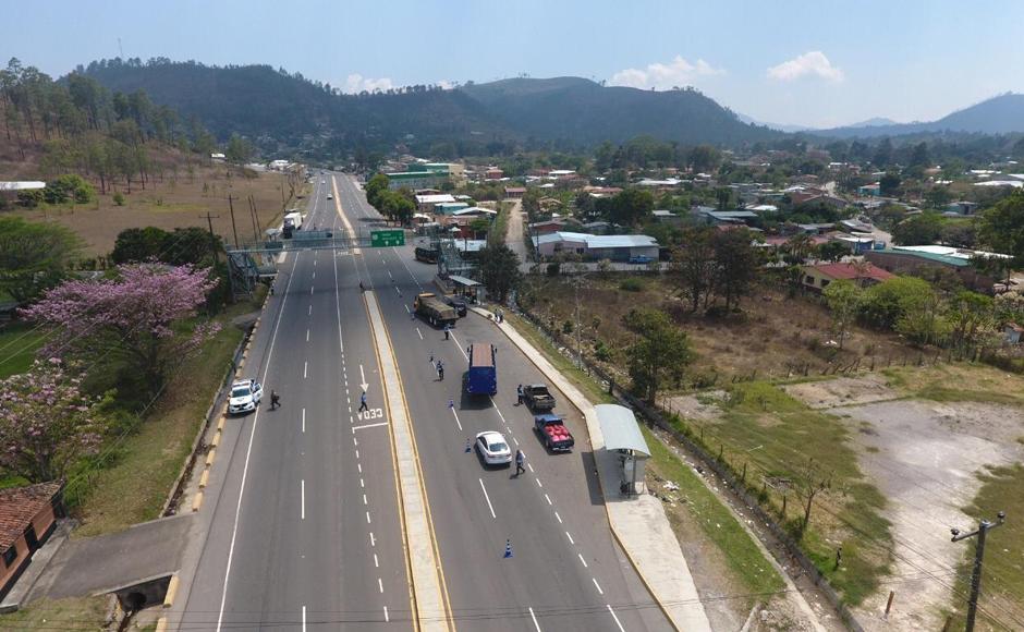 La CA-5 presenta mayor circulación de vehículos desde que se pusieron en marcha las operaciones en Palmerola.