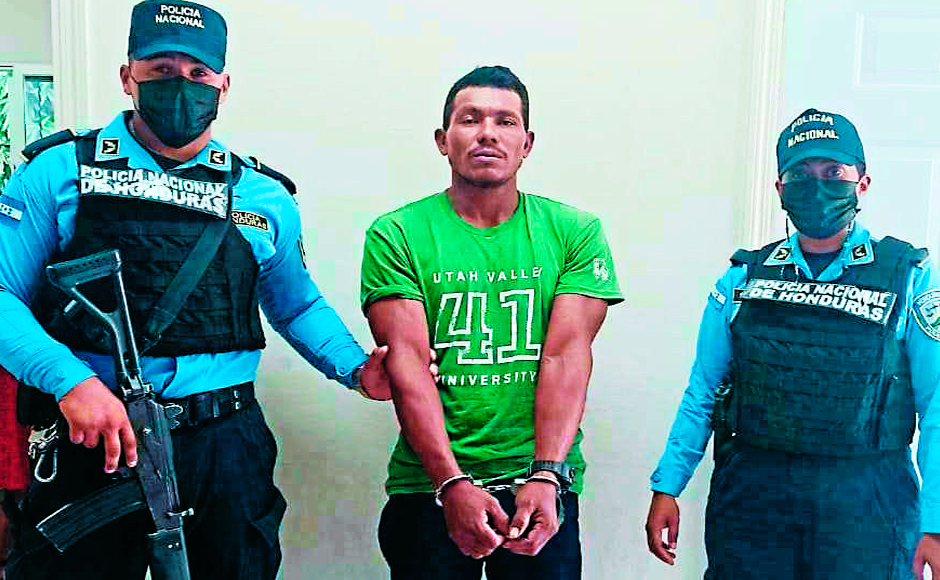 Hombre ató a mujer y su hijo para quemarlos, pero vecinos los salvaron