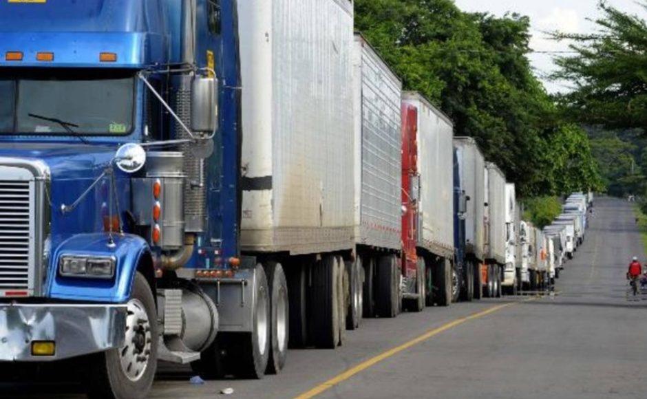 Transporte de carga anuncia paralización para este lunes