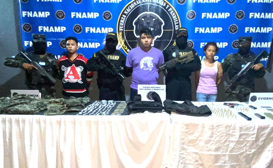 Caen supuestos mareros que usaban falsa indumentaria militar para delinquir