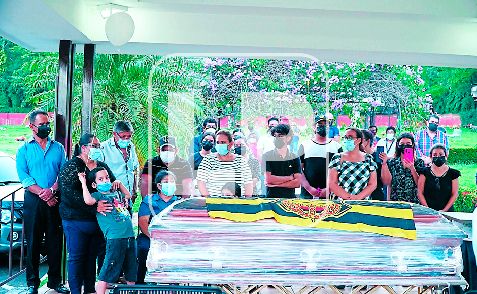 Sentido adiós a Óscar Jananía, querido docente y periodista