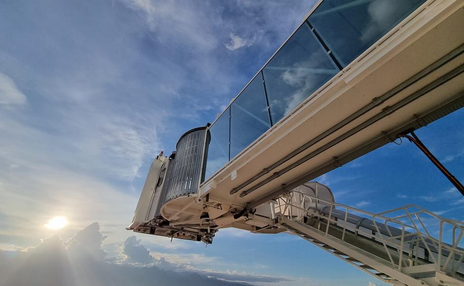 El aeródromo cuenta con un diseño que permitirá ampliarse hasta llegar a tener 24 puentes de embarque.