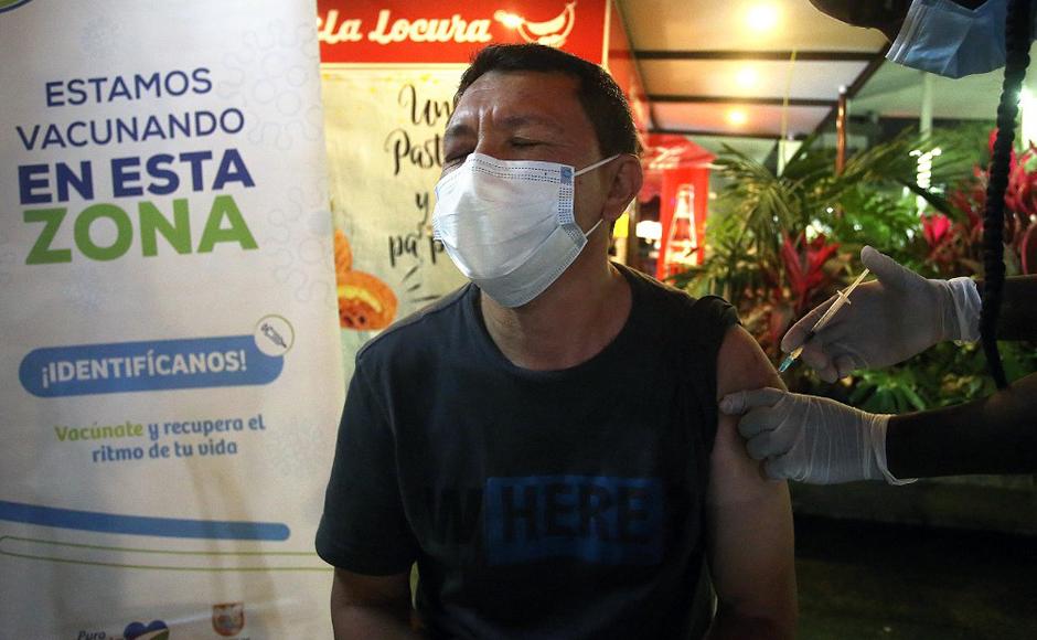 El mundo encara el Año Nuevo con más de un millón de casos diarios de covid