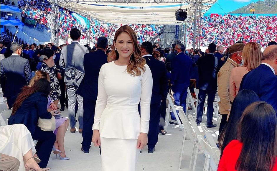 Elegancia y glamurderrochan los invitados a la toma de posesión de Xiomara Castro