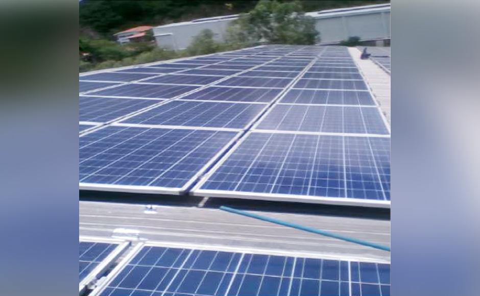 Desde el 2016 se cuenta con una granja solar en el Edificio Molinón en Tegucigalpa, con una capacidad de 100 KWP que representa un ahorro del 44% de la energía eléctrica de ese complejo.
