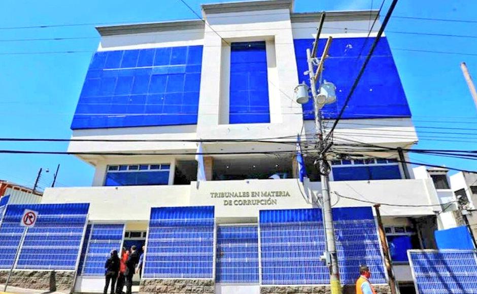 Arranca juicio oral y público contra dos exfuncionarios del Ihss