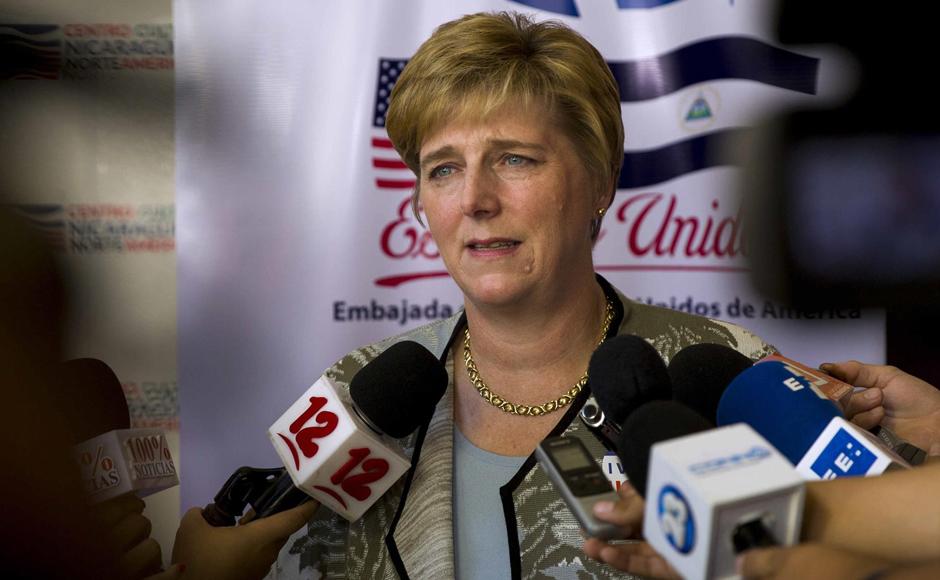 “Prensa es esencial para la transparencia”, dice embajadora de EEUU en Honduras