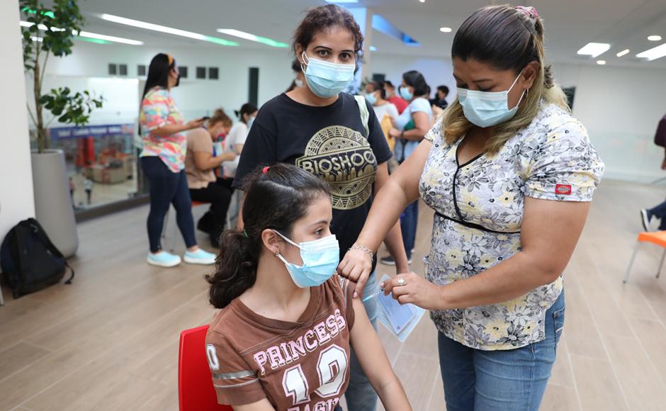 Nicaragüenses agradecen a Honduras por abrirles las puertas para vacunarse