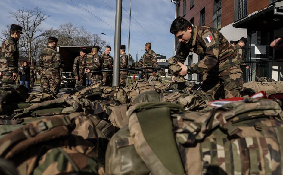 Rusia intensifica ofensiva con enorme convoy militar y bombardeos en Ucrania