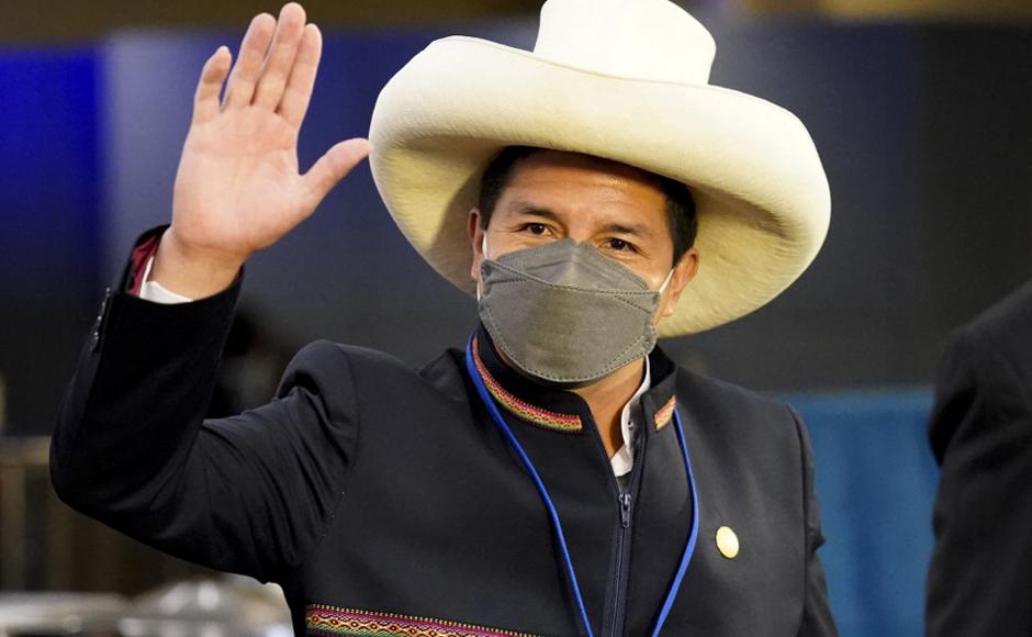 Congreso de Perú debate si abre proceso de destitución a Castillo