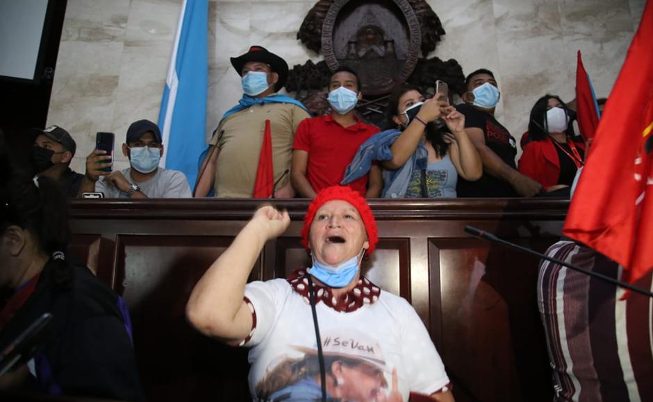 El “Congreso popular” hondureño: los diputados del pueblo entran al Legislativo