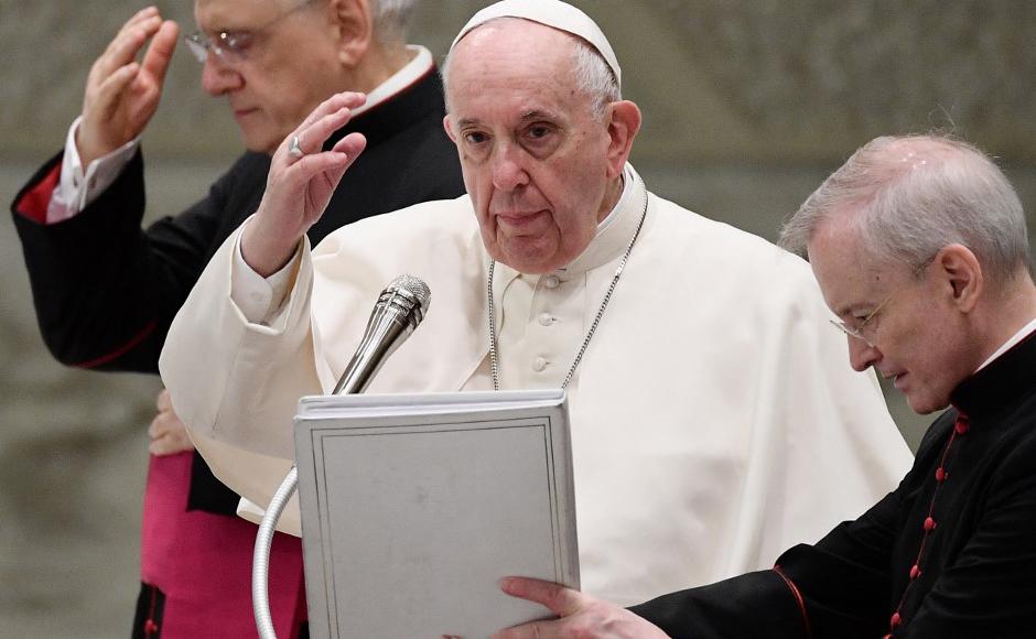 Papa expresa su “vergüenza” por escándalo de abusos sexuales contra niños en Francia