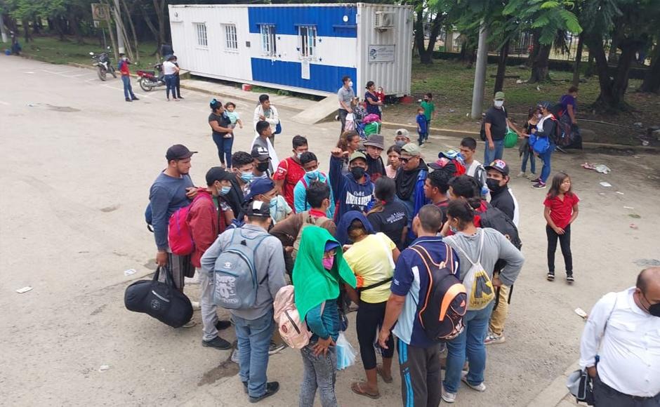 Un parte de la caravana se mantiene firme y a la espera de poder entrar a territorio chapín.