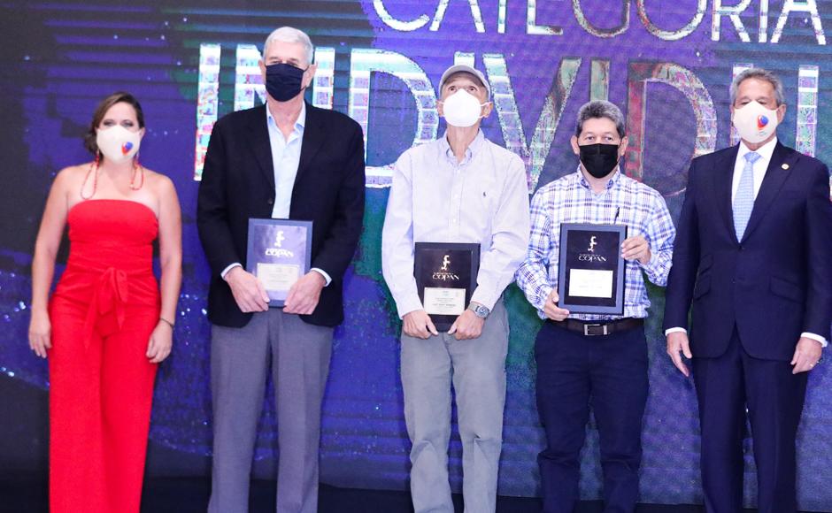 Hotel San Lucas y empresario Lloyd Davidson ganan Premios Copán por su aporte al turismo