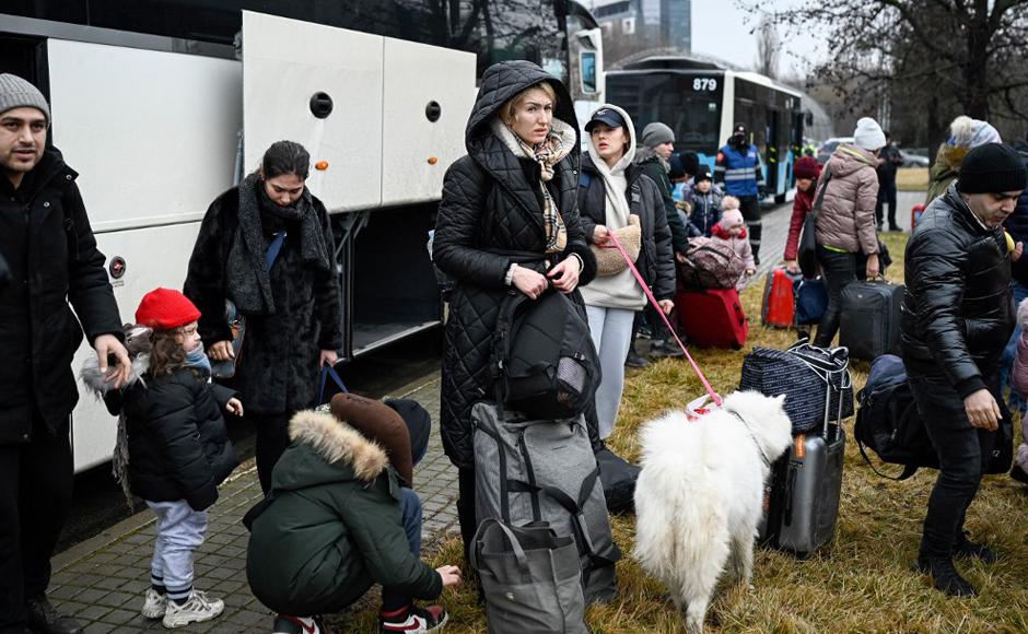 Familias enteras salieron de territorio ucraniano ante los múltiples ataques por parte de Rusia.