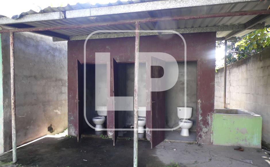 Nuestros centros educativos están casi colapsados. Hicimos un estudio y se necesitan unos 14 millones de lempiras para repararlos”Alin Acuña, alcalde de Sabá.