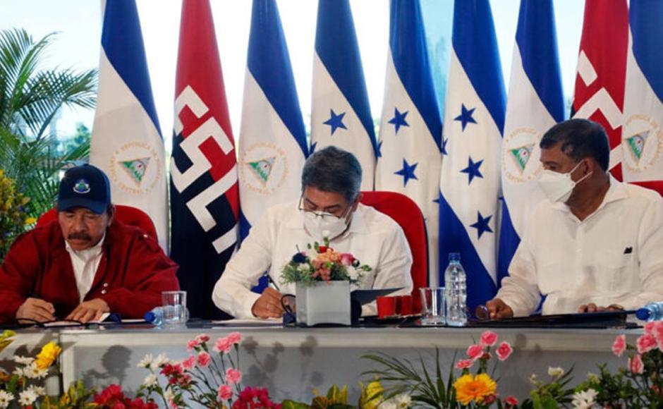 Los gobiernos de Nicaragua y de Honduras acordaron definir sus fronteras en el Mar Caribe y en el Océano Pacífico, incluyendo el Golfo de Fonseca que comparten con El Salvador, este último ausente de la firma.