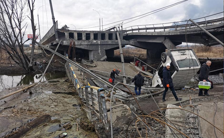 Ucrania teme bombardeo ruso a Odesa mientras interrumpe evacuación de civiles de Mariúpul