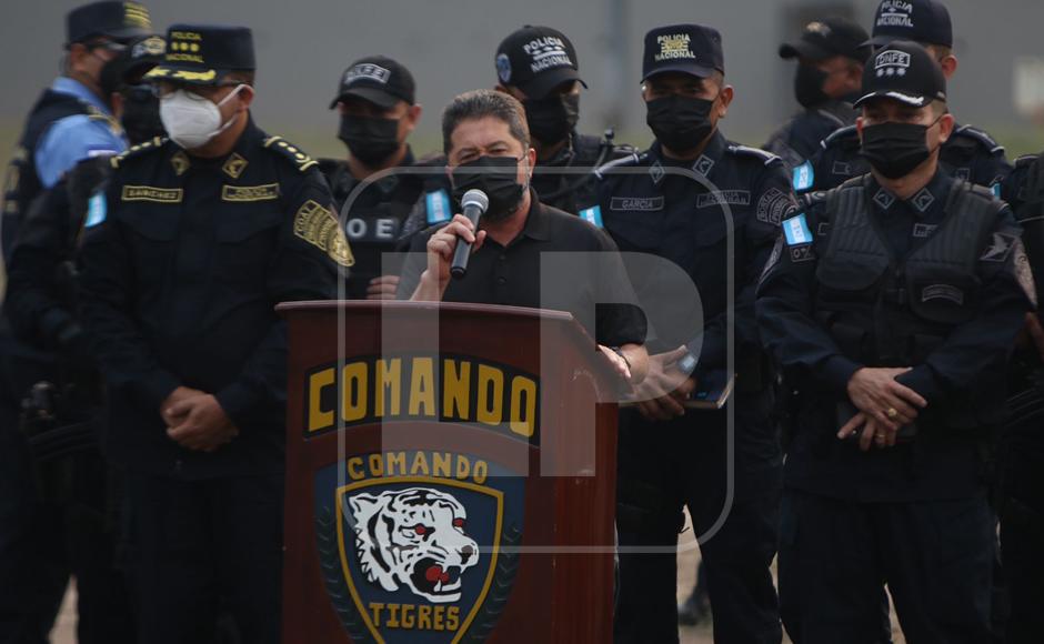 “Entre 800 y 1,000 policías operarán directamente en la extradición”