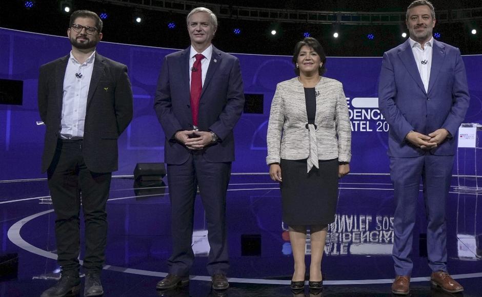 Candidato de ultraderecha acorralado en último debate presidencial de Chile