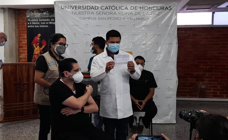 Ponen en marcha aplicación de dosis de refuerzo contra el covid-19 en Honduras