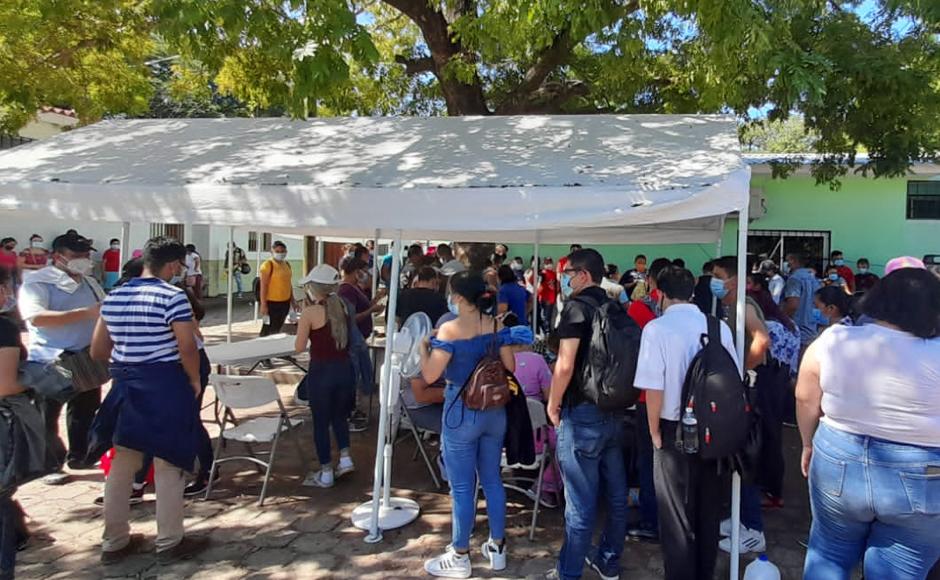 Niños y embarazadas nicaragüenses, entre los beneficiados con vacuna anticovid