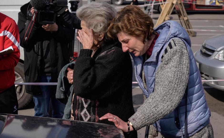 Ucrania anuncia la reanudación de evacuaciones de civiles en Mariúpol