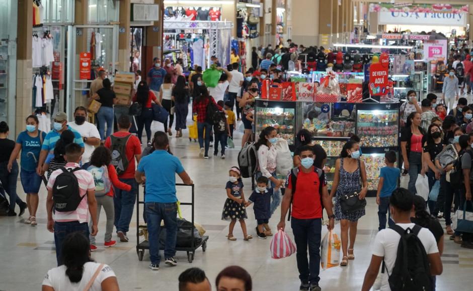 Muchos de los vacacionistas se dirigen al interior del país. 