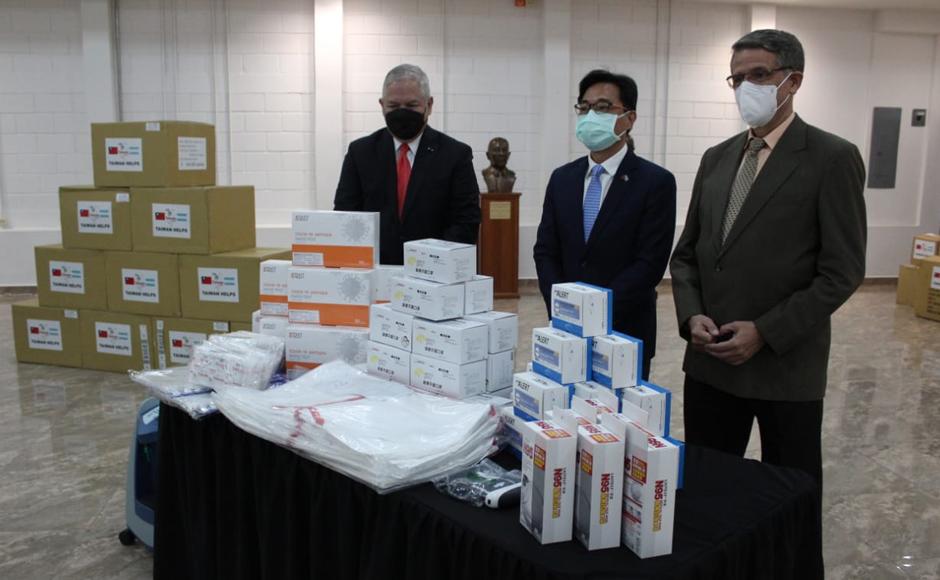 China Taiwán dona insumos médicos a Honduras para reforzar red hospitalaria