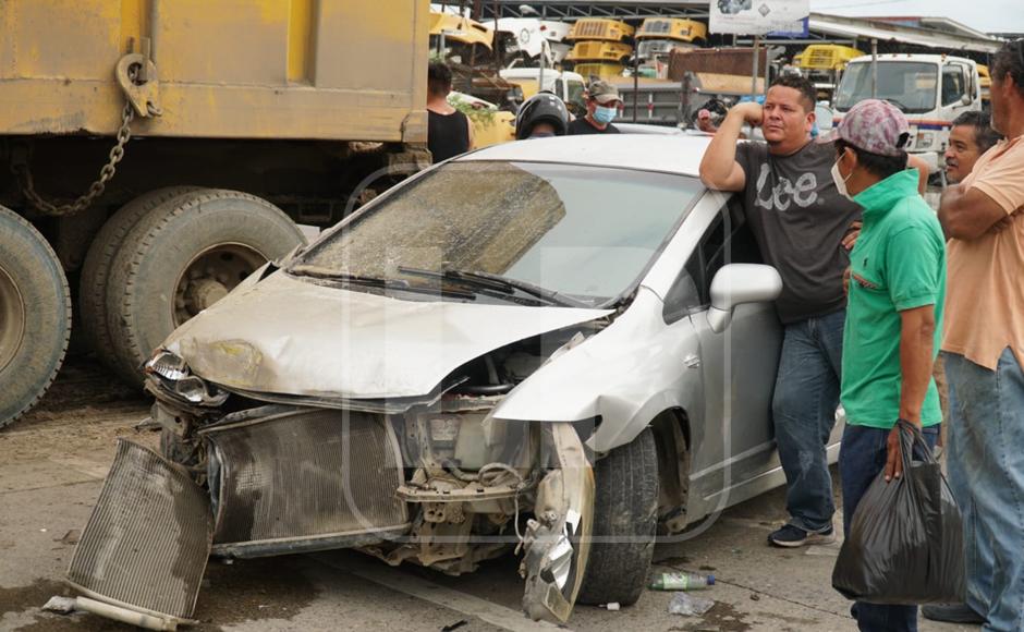 Los heridos fueron asistidos rápidamente por paramédicos.