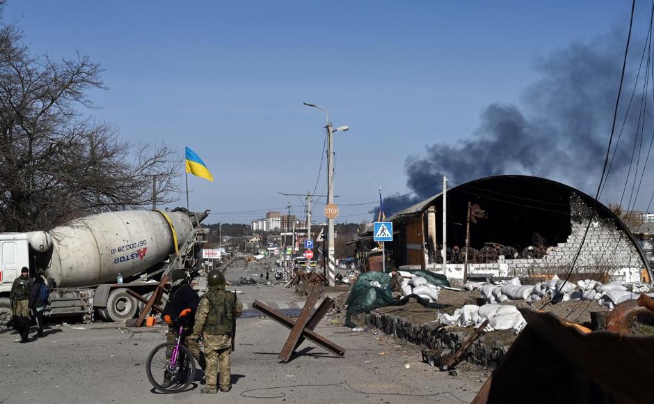 Bombardeo contra una base militar del oeste de Ucrania, cerca de Polonia