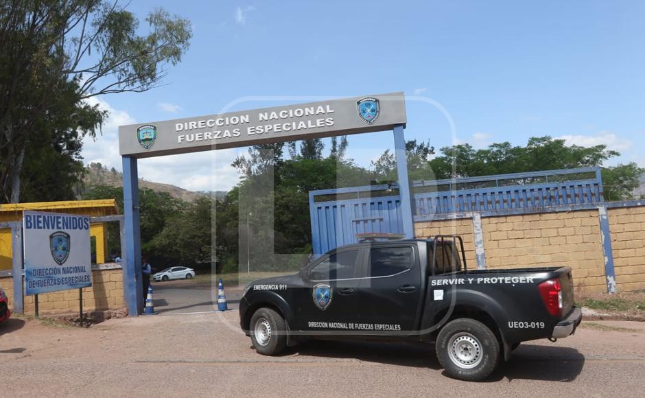 Significativa tensión se registró hoy en los alrededores del cuartel de Fuerzas Especiales, donde está detenido el experimente.
