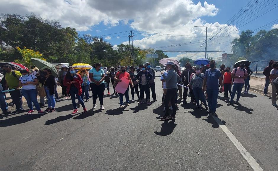 Docentes interinos advierten de fuertes protestas para el próximo lunes