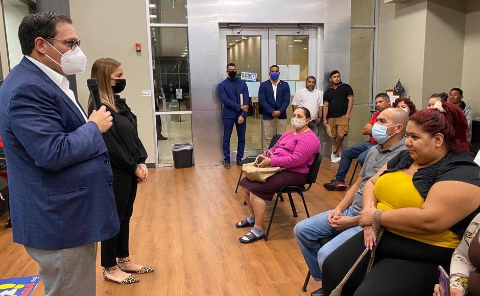 Autoridades del Gobierno notificaron sobre los cambios a un grupo de hondureños residentes en los Estados Unidos.