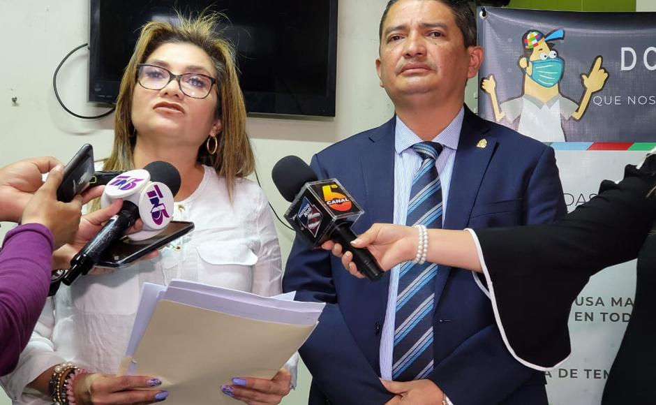 Célfida Bustillo desautorizó al CNE a usar su nombre y fotografía en las elecciones del 15 de mayo.