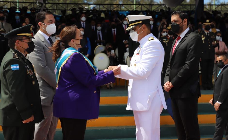 Xiomara Castro asume como comandante general de las Fuerzas Armadas de Honduras