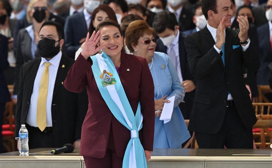 Xiomara Castro asume como presidenta de Honduras