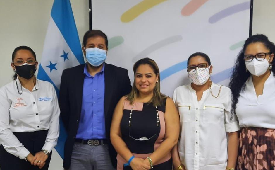 Dinaf y Aldeas SOS buscarán fortalecer familias y evitar institucionalización de la niñez