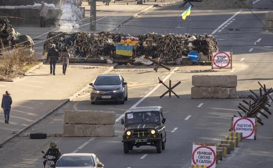 EEUU aumenta ayuda a Ucrania mientras crece presión internacional sobre Rusia