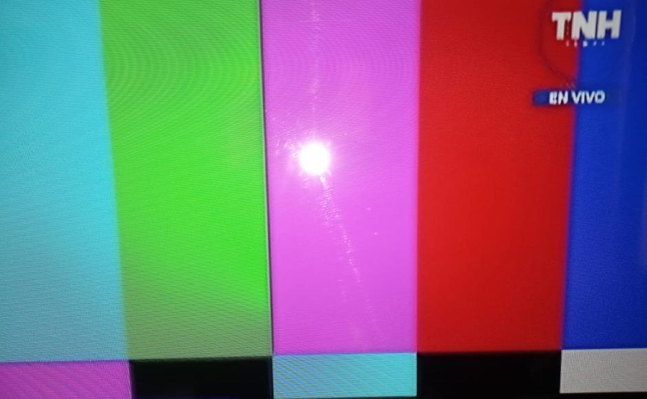 Empleados del canal del Gobierno protestan y suspenden señal por tres horas