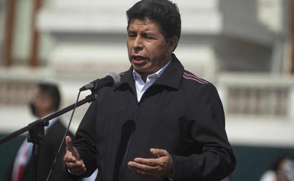 Pedro Castillo levanta el toque de queda de Lima tras diálogo con el Congreso