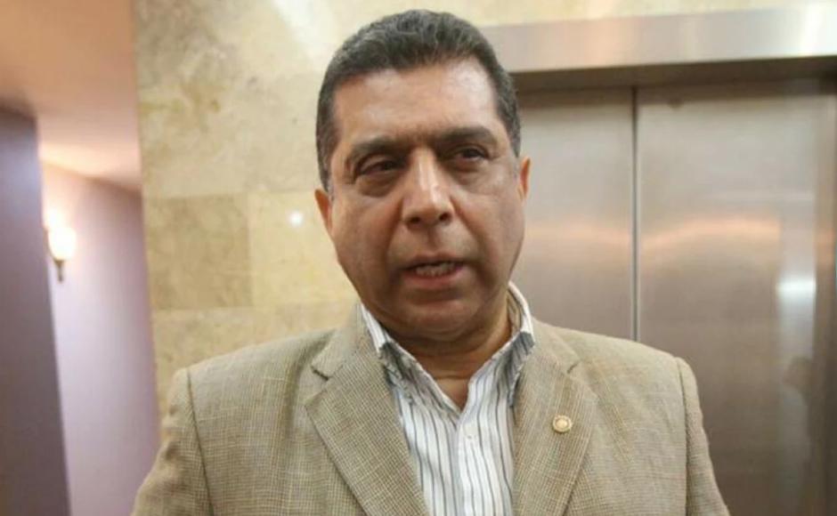 El economista Claudio Salgado lamentó el despilfarro ocasionado en las finanzas del Congreso Nacional versus la pobre producción.