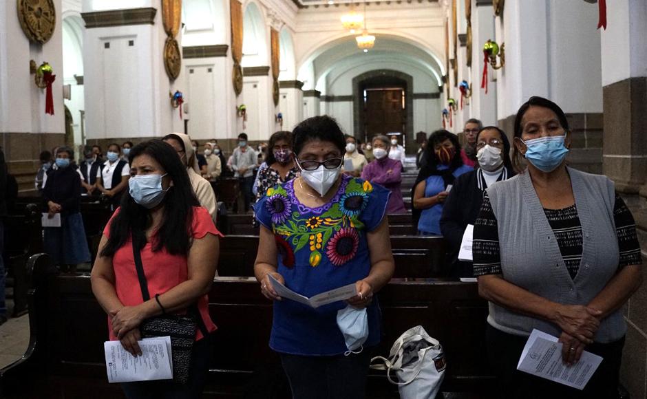 Con misa recuerdan a migrantes guatemaltecos muertos en accidente en México