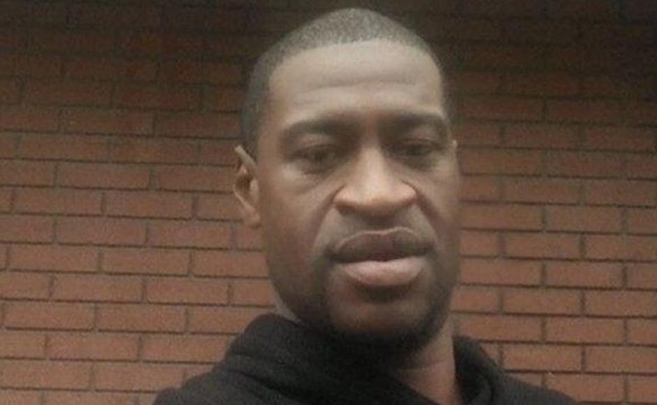 George Perry Floyd era un hombre afroamericano que fue asesinado por el oficial de policía Derek Chauvin en Minneapolis, Minnesota.